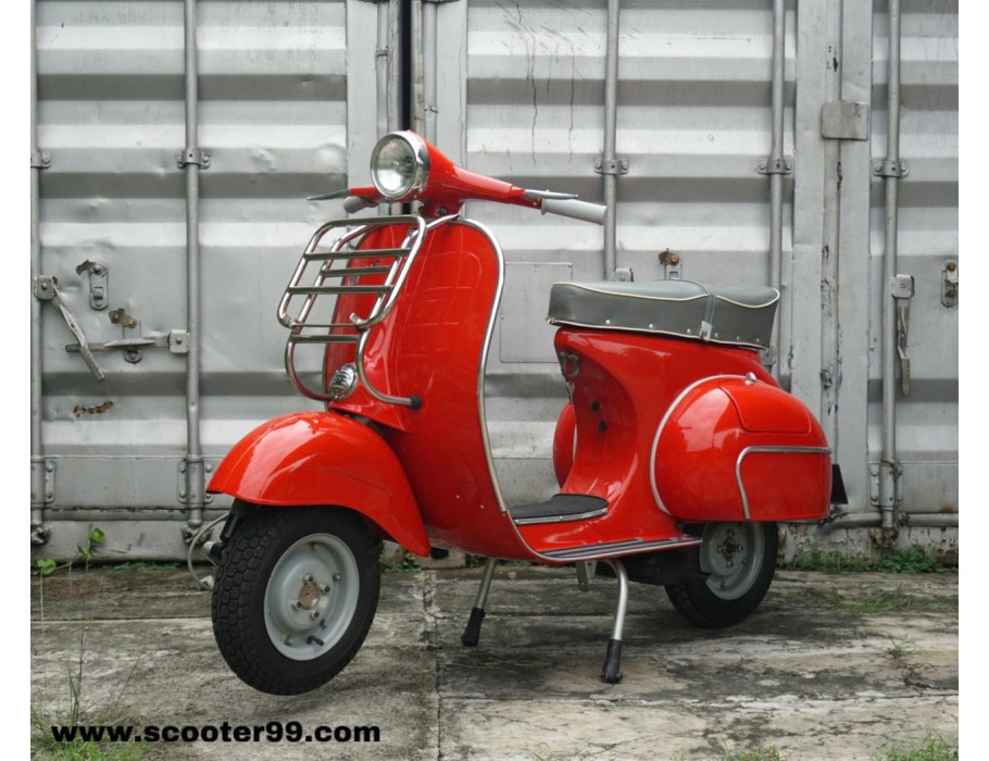 Vespa 150 Red